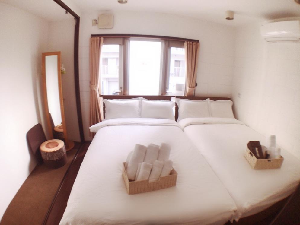 Osaka Sinsei Guest House Bagian luar foto